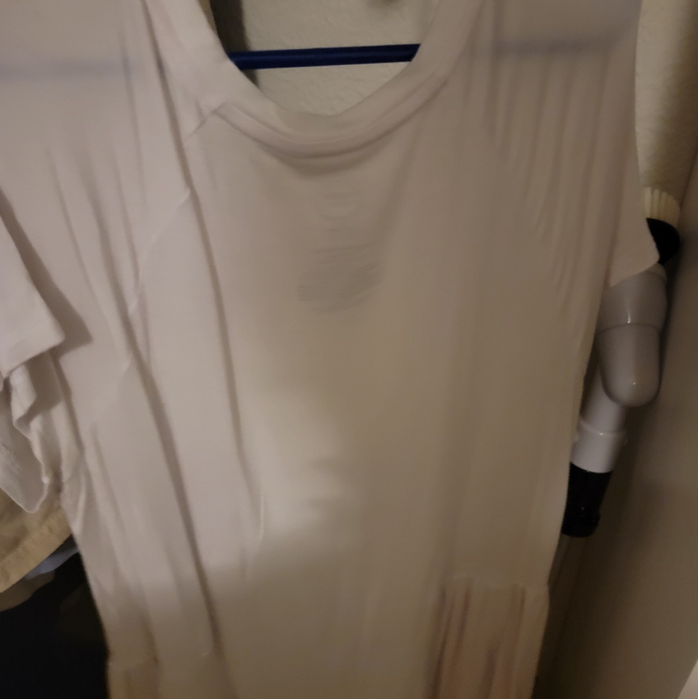 White t-shirt